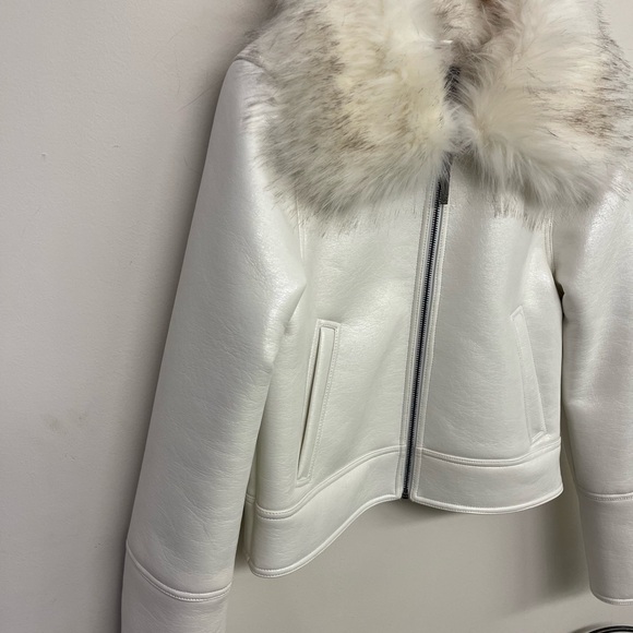Brand new unreal fur from Australia - Picture 2 of 3